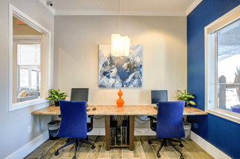 24-Hour business lounge